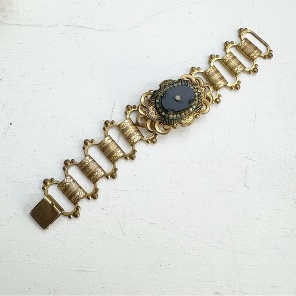 Vintage Art Deco Onyx Oval Seed Pearl Gold Tone Link Intricate Inlay Retro Gift - Picture 2 of 16